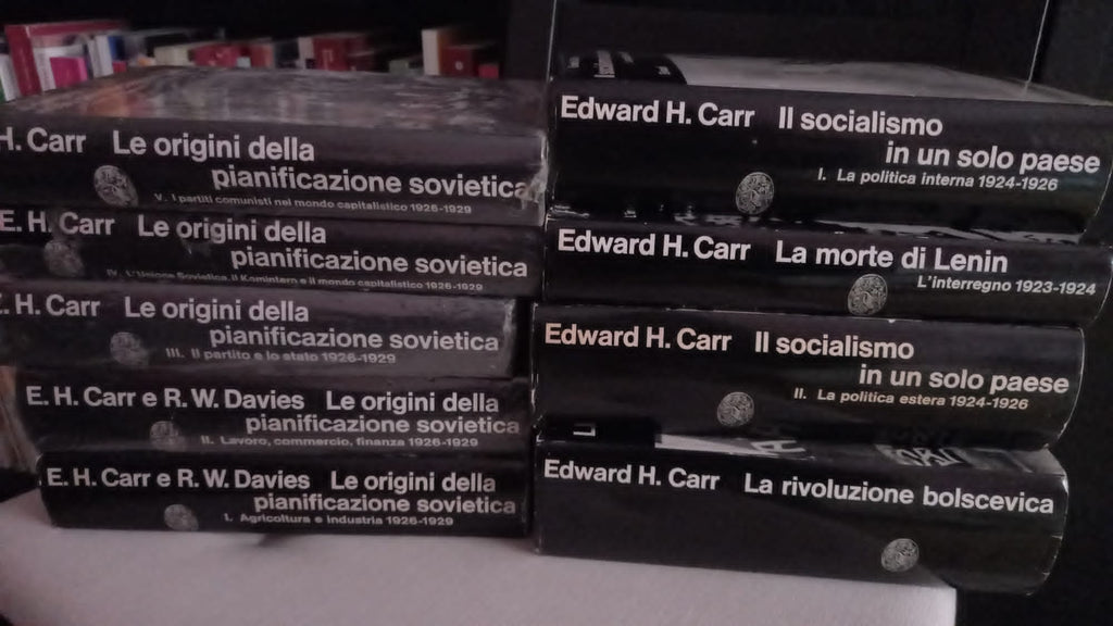 Le origini della pianificazione sovietica. La rivoluzione bolscevica (1917-1923). La morte di Lenin. L'interregno (1923-1924). Il socialismo in un solo Paese. (9 voll.)